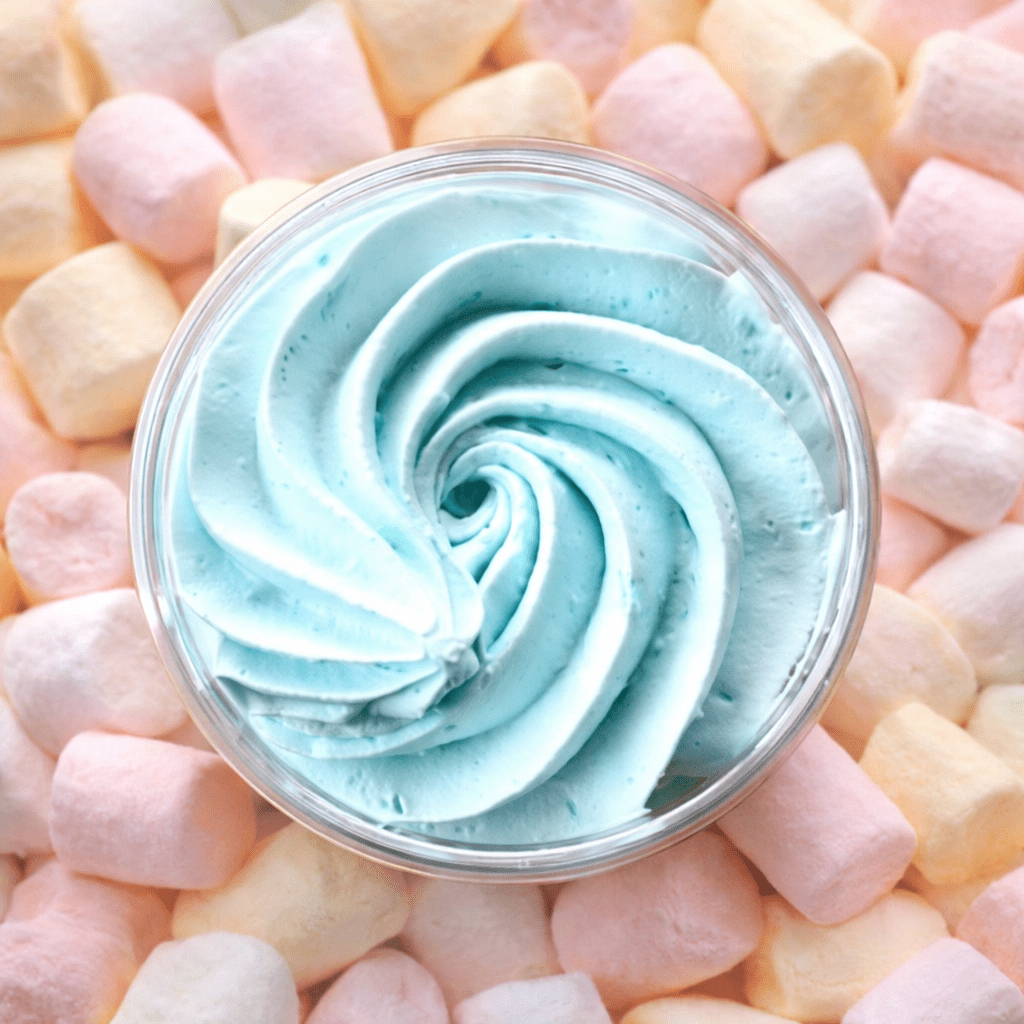 Chantilly de douche parfum guimauve - lave, hydrate et parfume - la boîte à envies