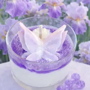 Bougie artisanale papillon IRIS DE PROVENCE, bougie parfumée en forme de papillon couleur mauve